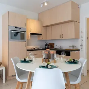 https://blue-sea-getaway-studio-in-ostend-with-parking.bruges-hotels.info